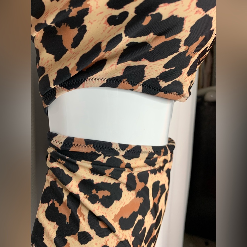 NWOT Leopard Print Cutout Swimsuit - Picture 5 of 9